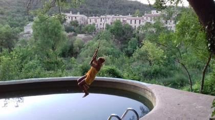 El Fonoll: una aldea abandonada reconvertida en pueblo naturista