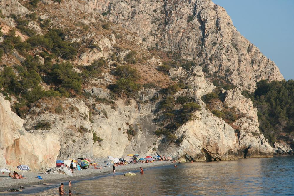 Cantarriján, un paraíso natural para disfrutar… al natural - Igluu