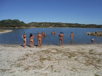 people photograph published by Federação Portuguesa de Naturismo